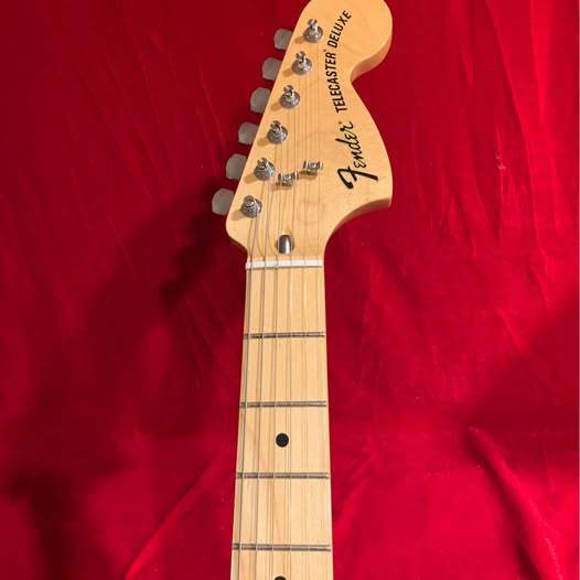 FSR Classic Series '72 Telecaster® Deluxe, Maple Fingerboard, Vegas Gold Flake