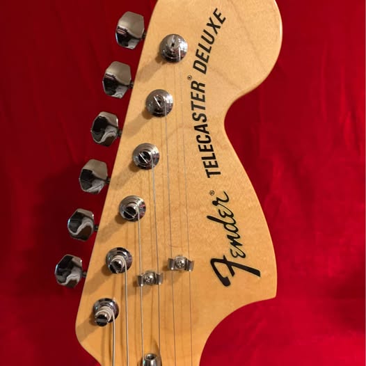 FSR Classic Series '72 Telecaster® Deluxe, Maple Fingerboard, Vegas Gold Flake